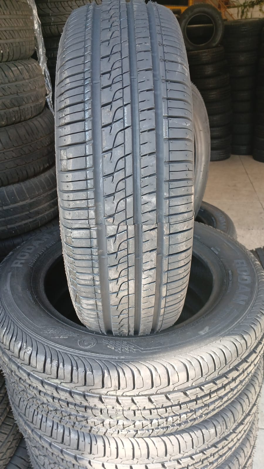 Pneu remoldado 185/65 R14